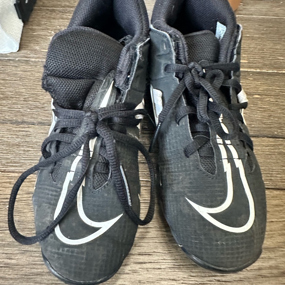 Nike Kids Black Football cleats